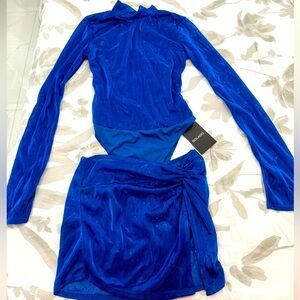 SOLADO
Open Back Long Sleeve Bodysuit Split Hem Skirt Set